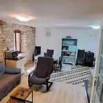 Appartamento Eti And Mia 3 Mit Pool By Interhome Muntić