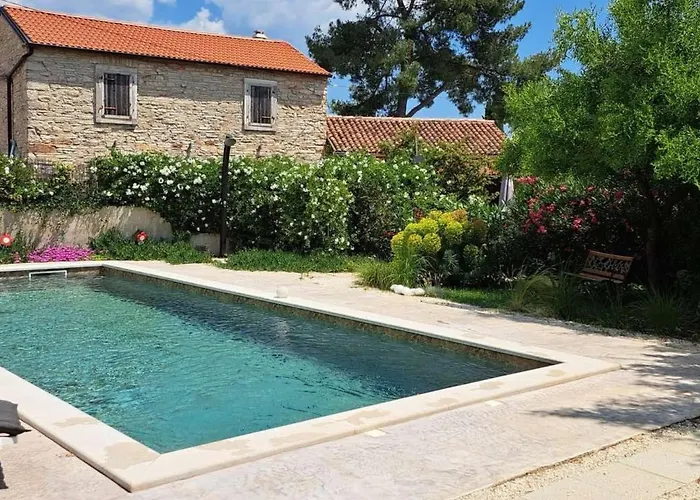 Eti And Mia 3 Mit Pool By Interhome Muntić